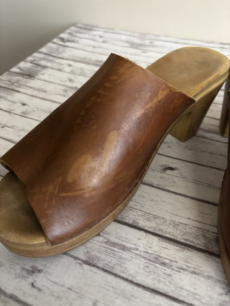 Women’s Leather Open-Toe Brown Clog Mules — image 8 of 8
